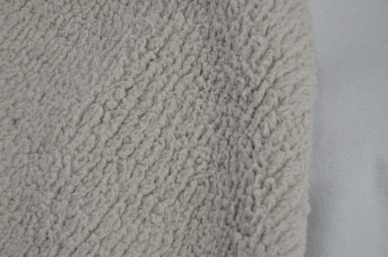 390 g/m² FOURRURE : SHU VELVETEEN TISSU TISSÉ : Tissu tricoté Tissu en cuir collé