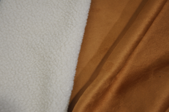 le suède solide solide 100p de Sherpa de la fourrure 470gsm a collé le tissu d'ouatine