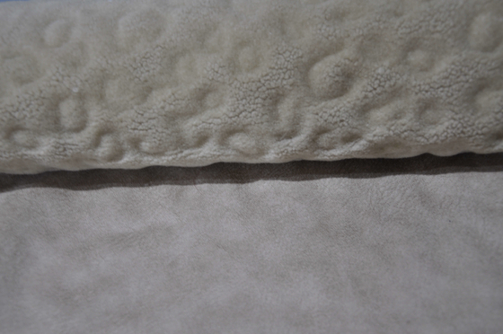 620gsm le suède solide solide de Sherpa de fourrure du polyester 100p a collé le tissu d'ouatine
