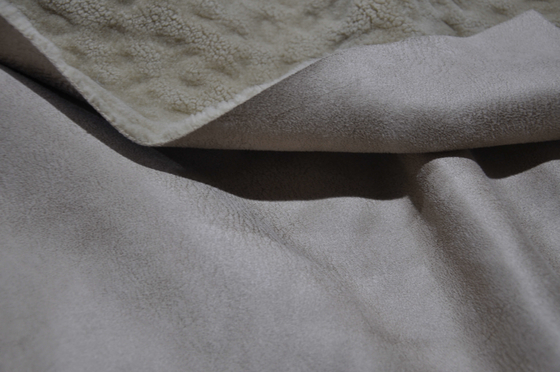 620gsm le suède solide solide de Sherpa de fourrure du polyester 100p a collé le tissu d'ouatine