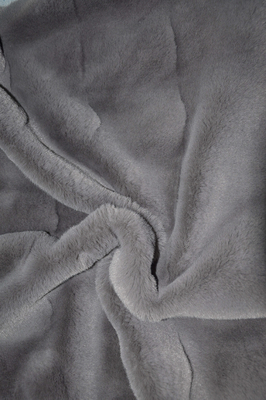 Onde entretenue 100% du polyester 150cm de tissu de fourrure de lapin de Faux ou réglable