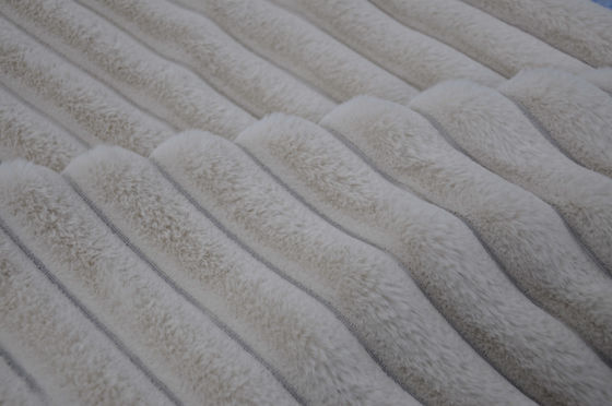 Onde entretenue de la fourrure 100Polyester 150cm de lapin ou réglable encochée