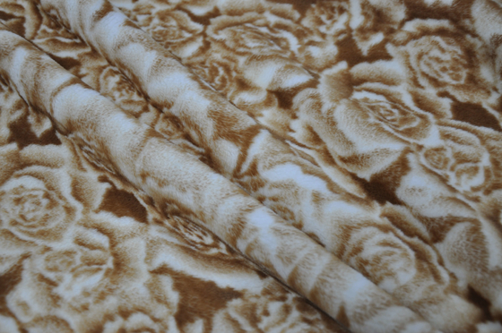 Onde entretenue 100% du polyester 150cm de tissu de fourrure de lapin de Faux ou réglable