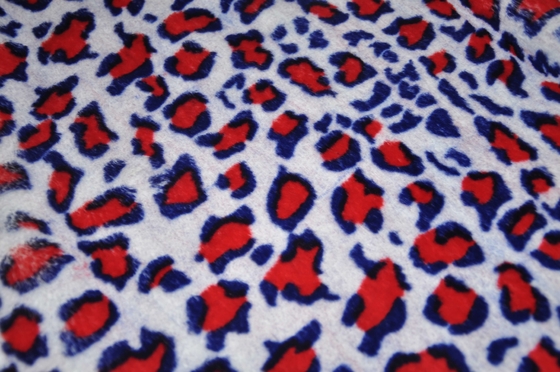 Onde entretenue 100% du polyester 150cm de tissu de fourrure de lapin de Faux ou réglable