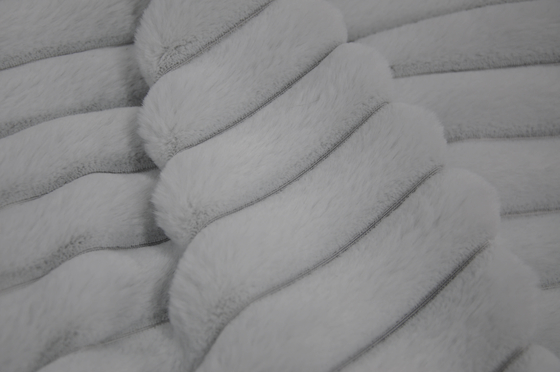 Onde entretenue 100% du polyester 150cm de tissu de fourrure de lapin de Faux ou réglable