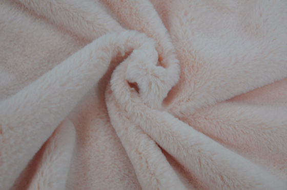 Onde entretenue 100% du polyester 150cm de tissu de fourrure de lapin de Faux ou réglable