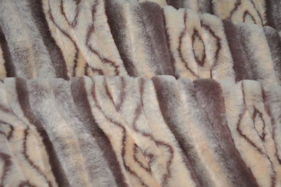 Onde entretenue 100% du polyester 150cm de fourrure de lapin d'imitation ou réglable imprimée