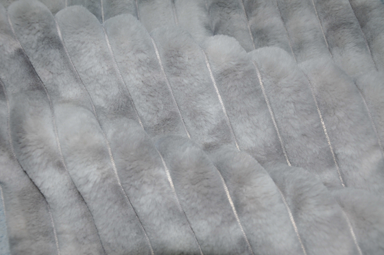Onde entretenue 100% du polyester 150cm de fourrure de lapin d'imitation ou réglable imprimée