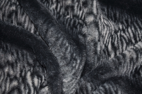 Onde entretenue 100% du polyester 150cm de fourrure de lapin d'imitation ou réglable imprimée