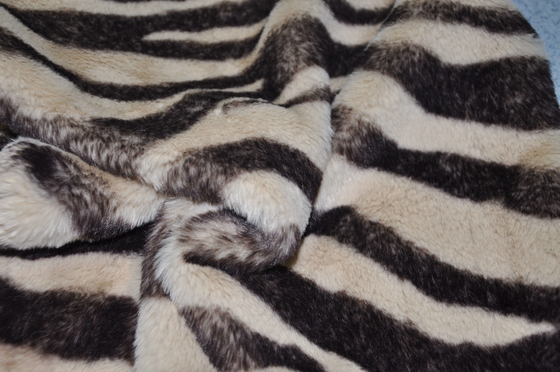 Onde entretenue 100% du polyester 150cm de fourrure de lapin d'imitation ou réglable imprimée