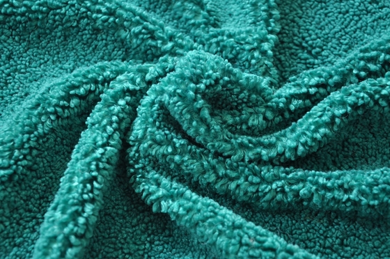 La chaîne verte de la laine 100P a tricoté le tissu avec la bonne stabilité longitudinale