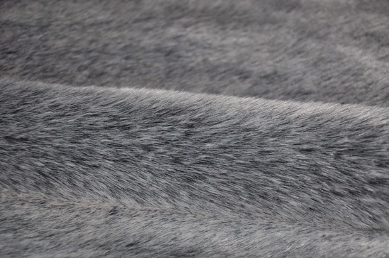 Tissu noir de fourrure de Fox de 150cm par cheveux acryliques de yard les longs