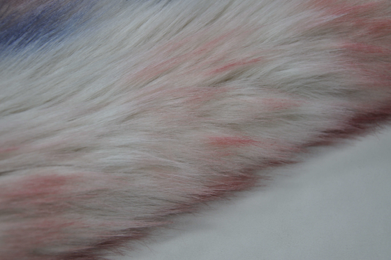 Fox du tissu 150cm de fourrure de cheveux de couleurs du gradient trois le long faux, fournissent la chaleur et le confort finaux pour le décor de maison d'hiver