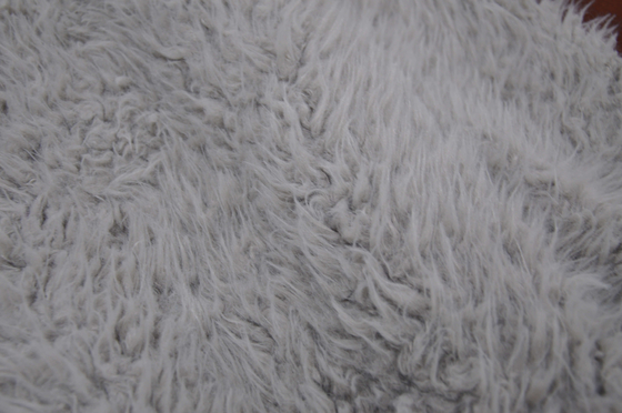 Acrylique mongol 150cm Shell Garment Showcasing Personality de tissu de fourrure et goût de mode