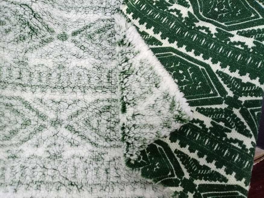 La peau est plus douce et le coton est plus épais.