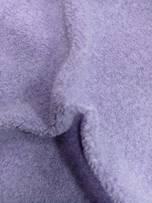 Le tissu tricoté violet est doux et confortable 550 grammes