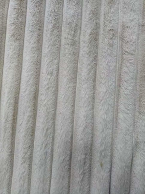 Imitation de fourrure de lapin 100% polyester 150 cm CW ou réglable